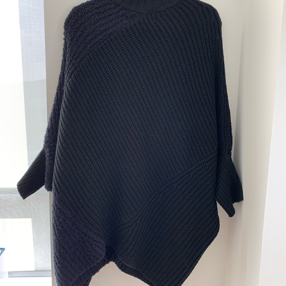 Poncho John + Jen Sweater - Picture 2 of 2